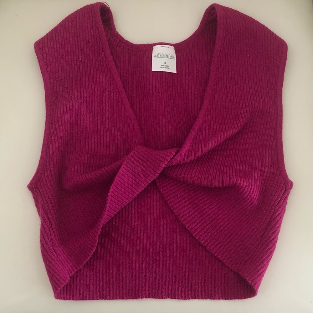 WILD FABLE MAGENTA TIED CROP TOP